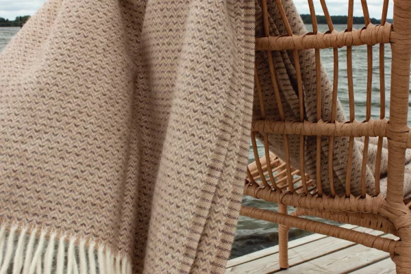 Wolldecke Scandi Wende-Plaid 130x200 cm – 100 % Schurwolle mit Woolmark Siegel Nachhaltige Wohndecke – Bild 3