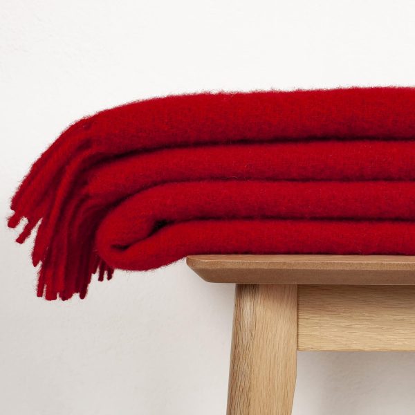 Wolldecke Solid – 100 % Schurwolle, 130x200 cm, Woolmark-zertifiziert, nachhaltig, Rot – Bild 5